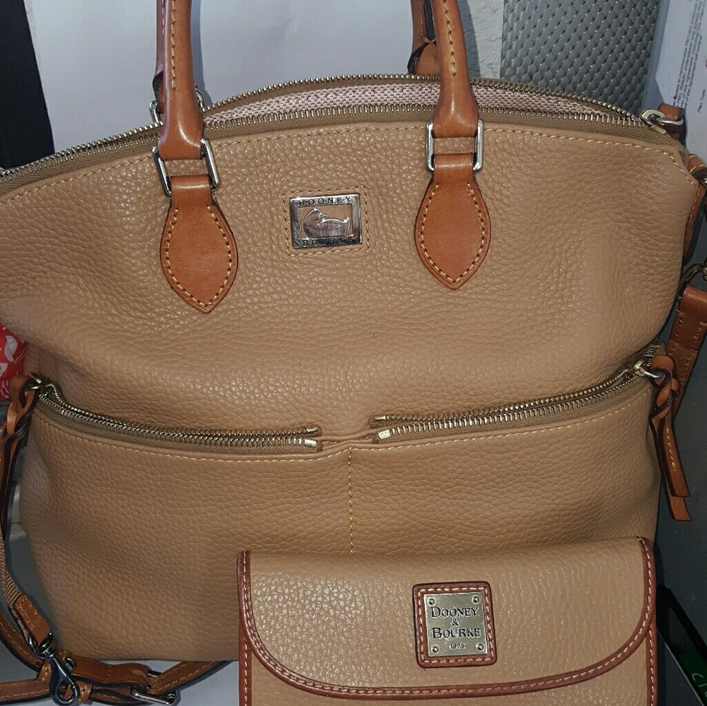 Dooney & Bourke